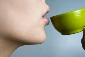 Boire du thé vert tous les jours réduit les risques de développer un cancer